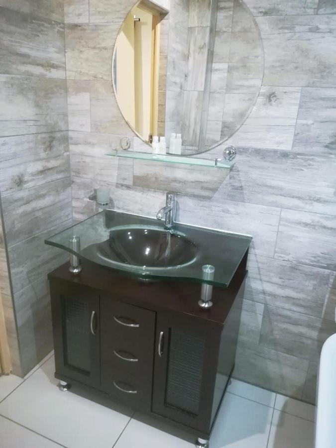יוהנסבורג Garden Top Hotel מראה חיצוני תמונה